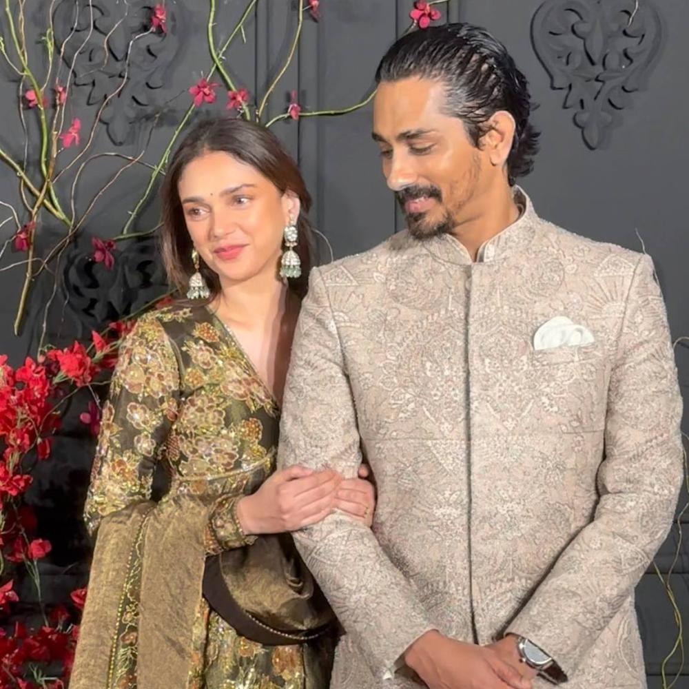 aditi-siddharth-hot-photos